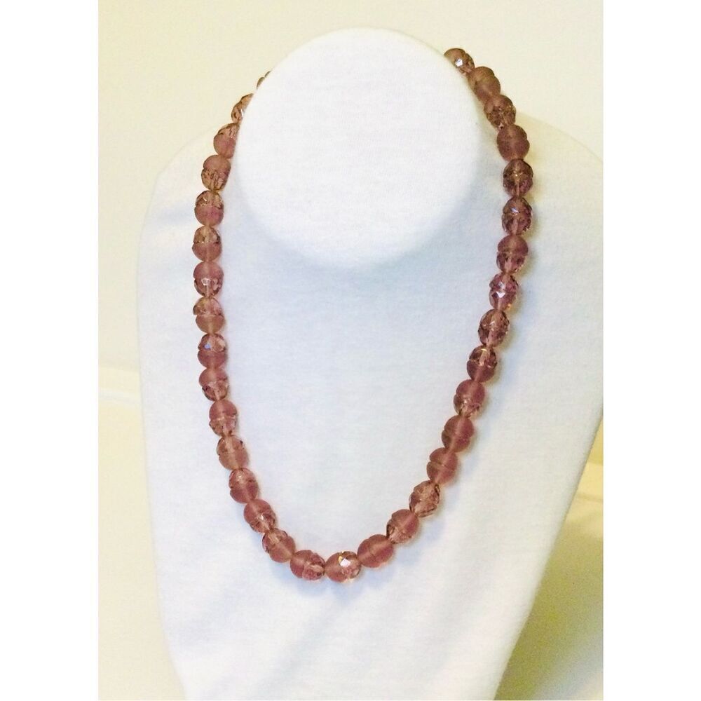 Vtg Womens Pink Art Deco Style Single Strand Glass Beaded Fashion‎ Necklace OS